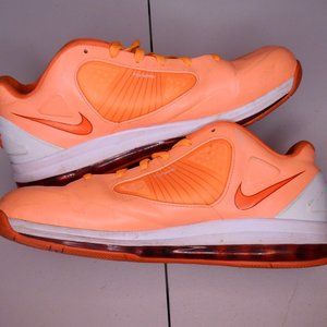 Nike Flywire Basketball Shoes. Excellent Used Condition